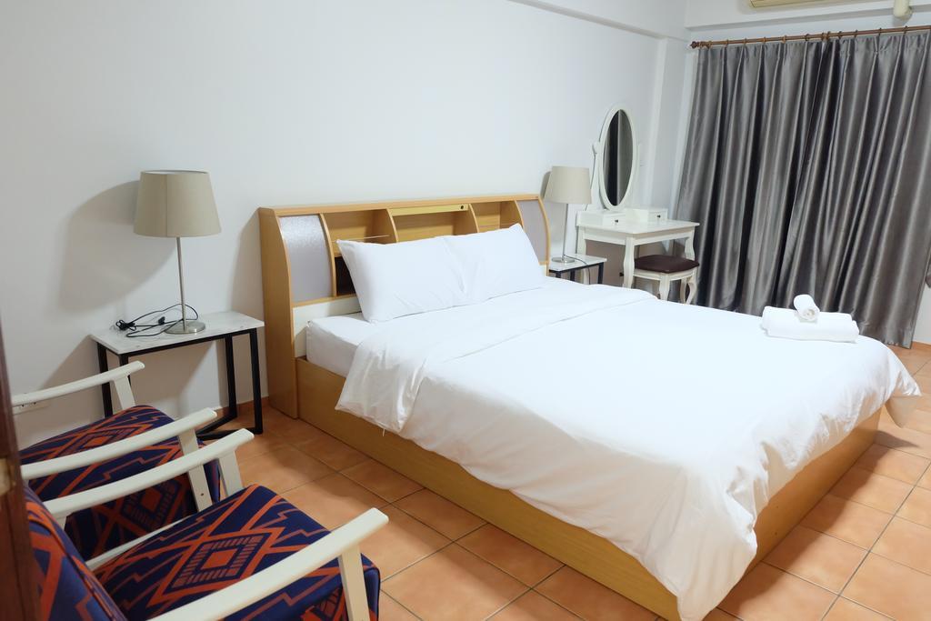 Lomsabai Apartments بانغسين المظهر الخارجي الصورة