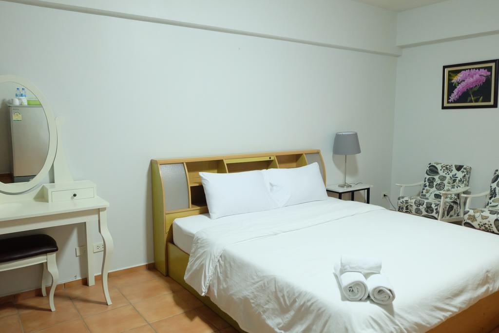 Lomsabai Apartments بانغسين المظهر الخارجي الصورة