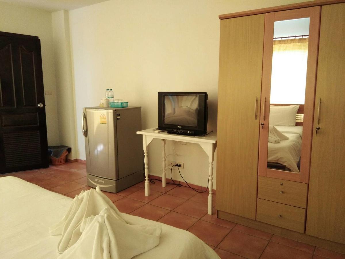 Lomsabai Apartments بانغسين المظهر الخارجي الصورة