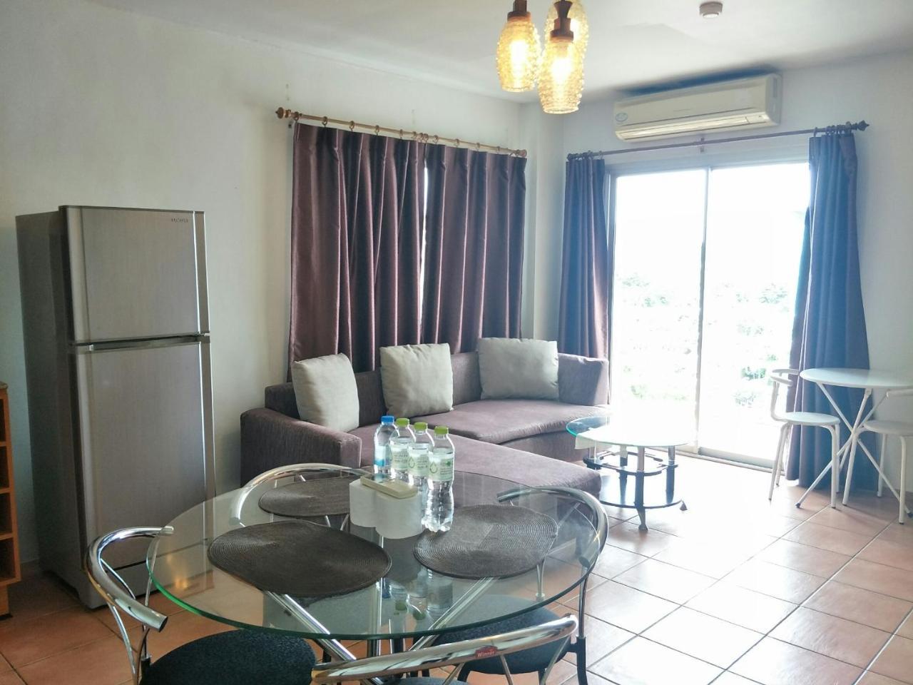 Lomsabai Apartments بانغسين المظهر الخارجي الصورة