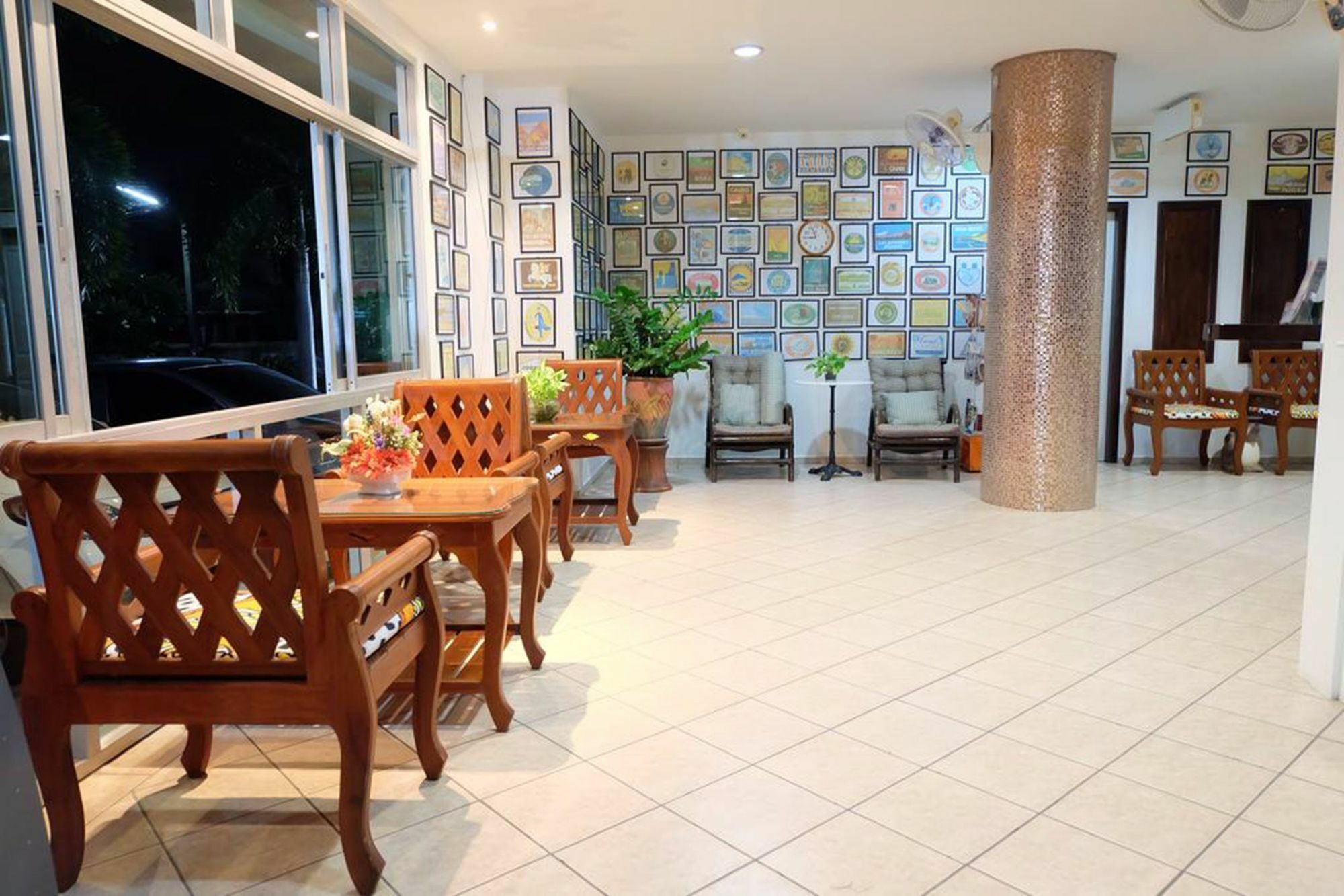 Lomsabai Apartments بانغسين المظهر الخارجي الصورة