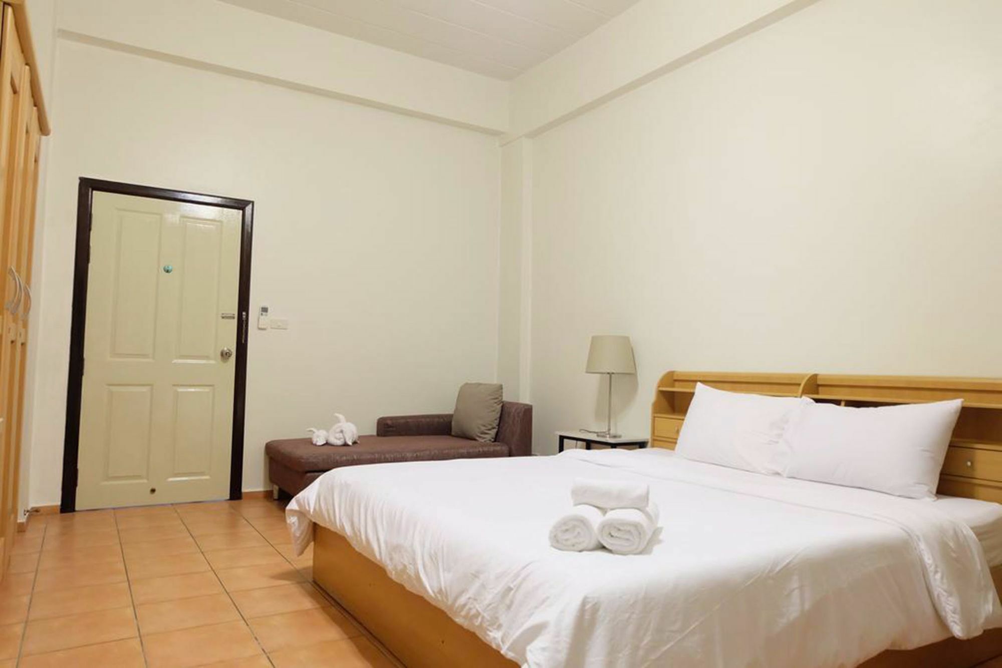 Lomsabai Apartments بانغسين المظهر الخارجي الصورة