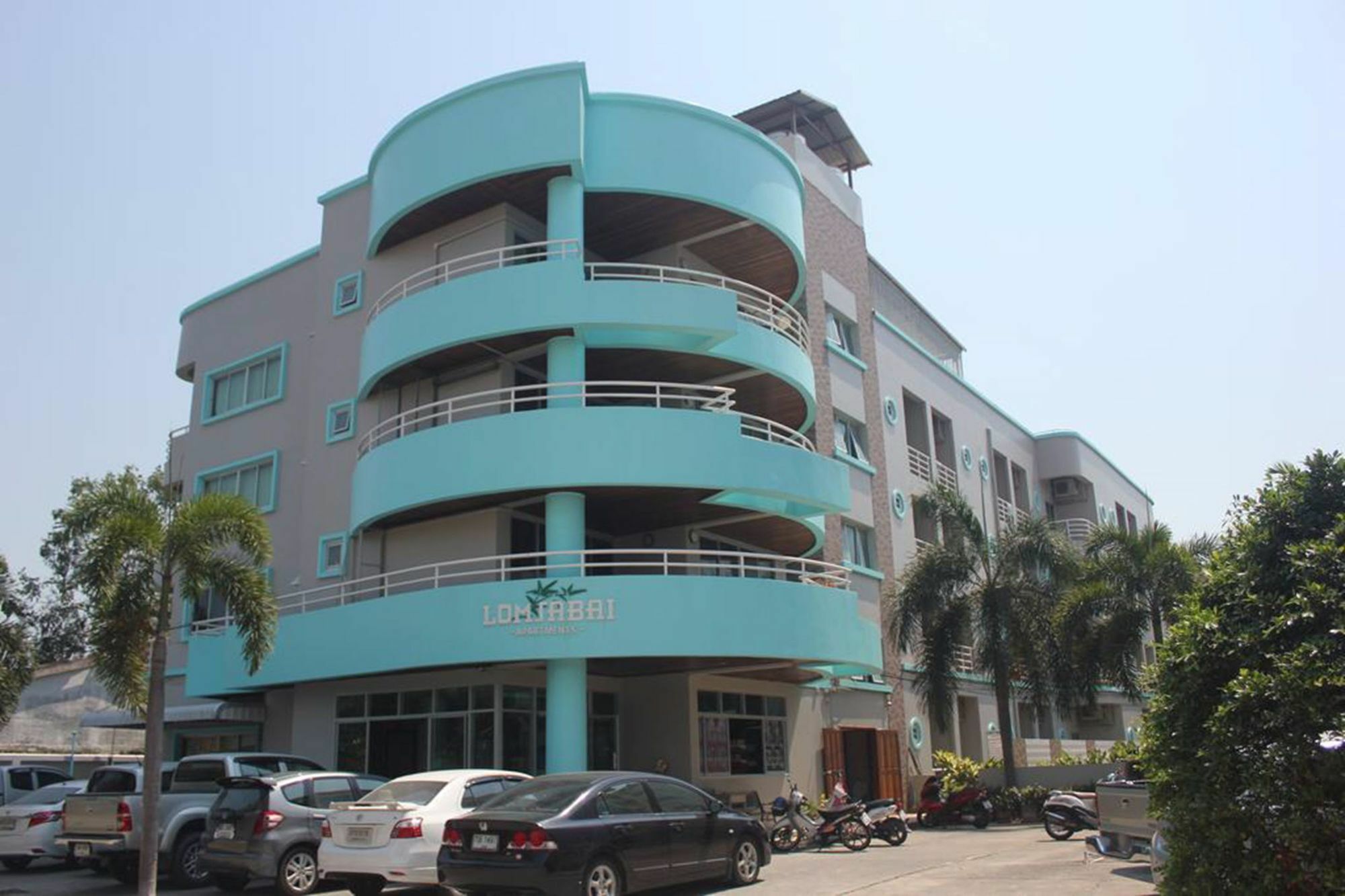 Lomsabai Apartments بانغسين المظهر الخارجي الصورة